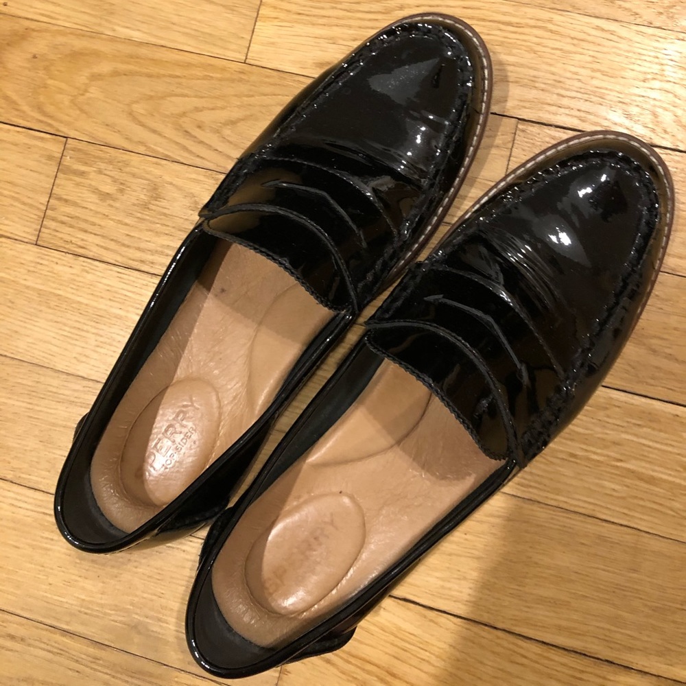 Women’s size 9 patent leather Sperry loafers